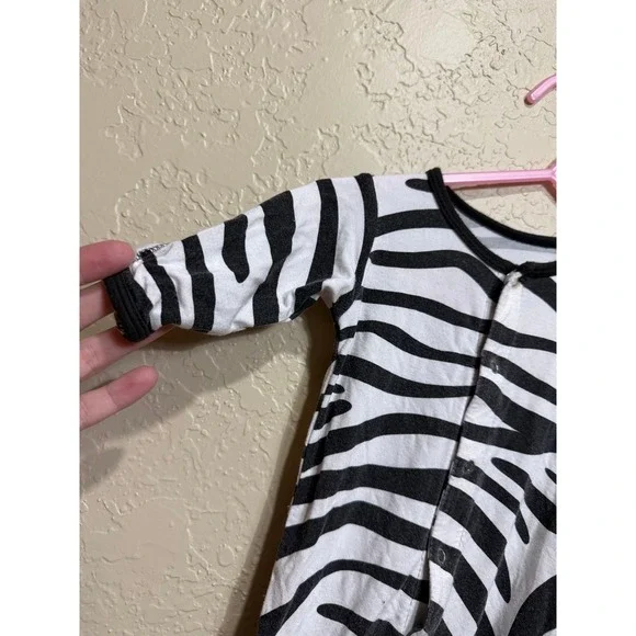 Kickee Pants 0-3 month Bamboo Baby Pajama Gown Sleeper Zebra Print - Picture 2 of 6